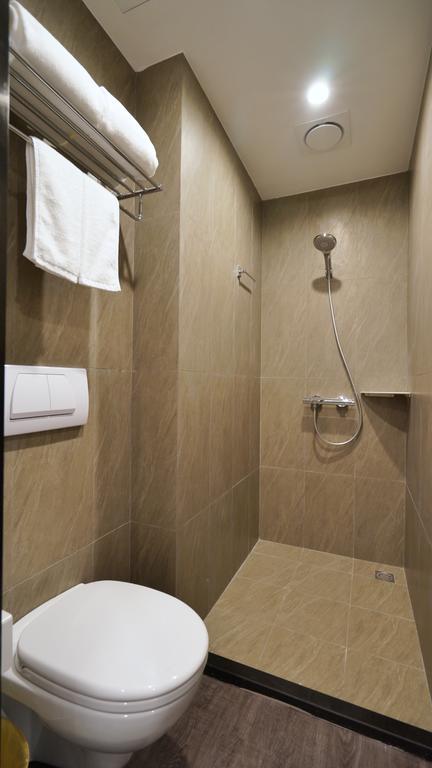 Hanting Premium Hotel Shanghai South Xizang Road Екстер'єр фото