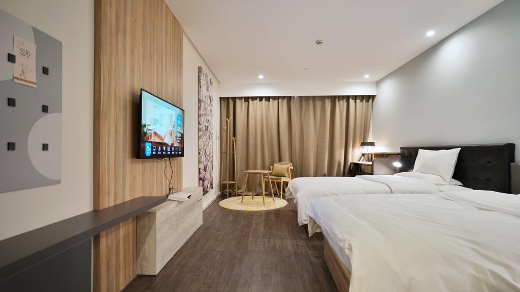 Hanting Premium Hotel Shanghai South Xizang Road Екстер'єр фото