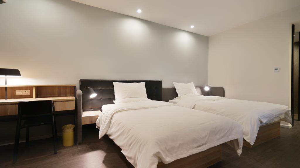 Hanting Premium Hotel Shanghai South Xizang Road Екстер'єр фото
